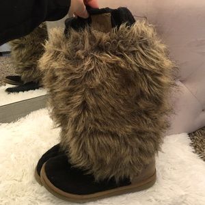 VS Pink rare HTF mukluk fur boots!